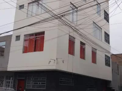 Venta de casa (4 pisos)