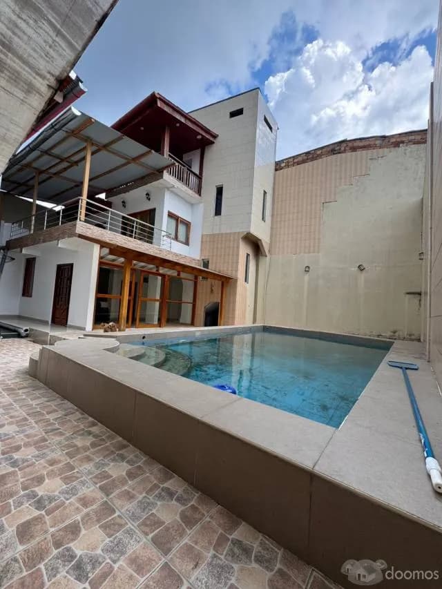 Venta tres pisos piscina  y terraza $200,000 — foto 2