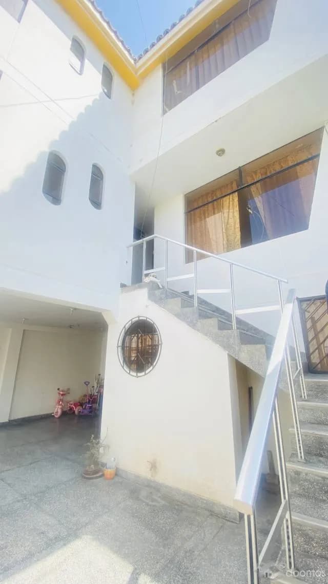 VENTA CASA DE 3PISOS EN ICA, URB SANTO DOMINGO DE GUZMÁN — foto 1