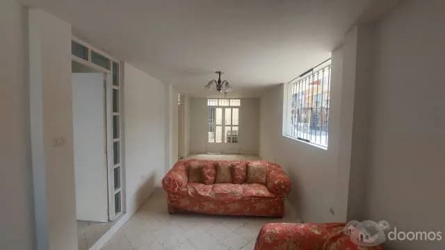 Casa en Venta Urb. Francisco Mostajo — foto 1