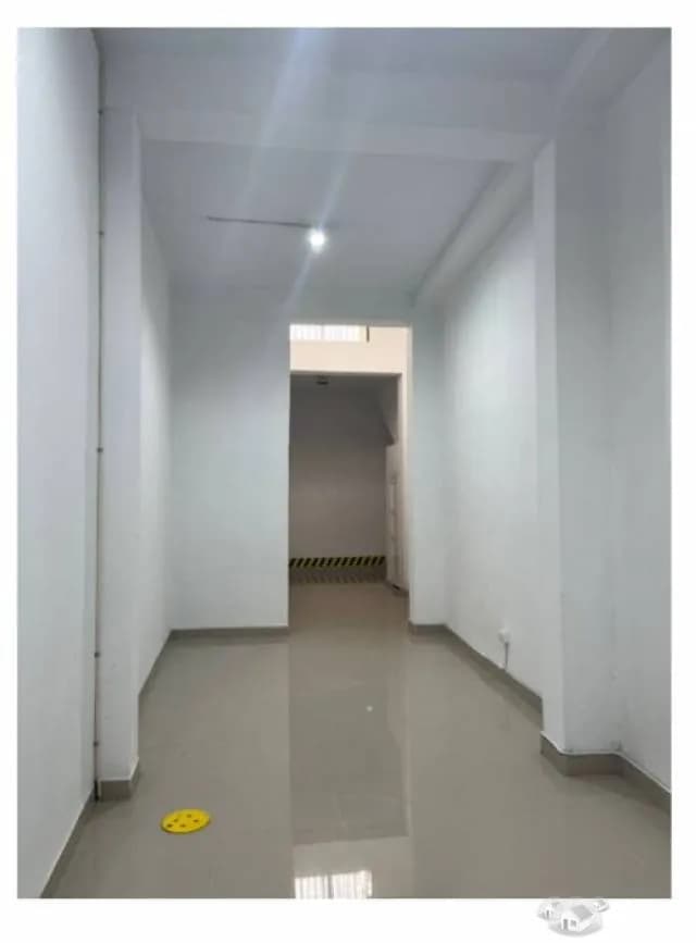 LOCAL COMERCIAL — foto 2