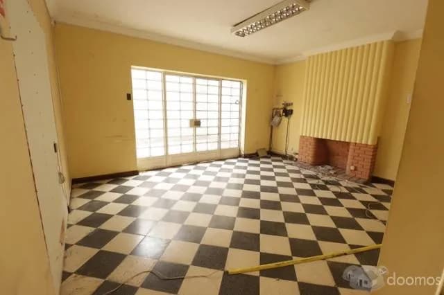 CASA DE 2 PISOS EN MIRAFLORES PARA RENOVAR O EDIFICAR EXCELENTE PARA RESTAURANTE — foto 5