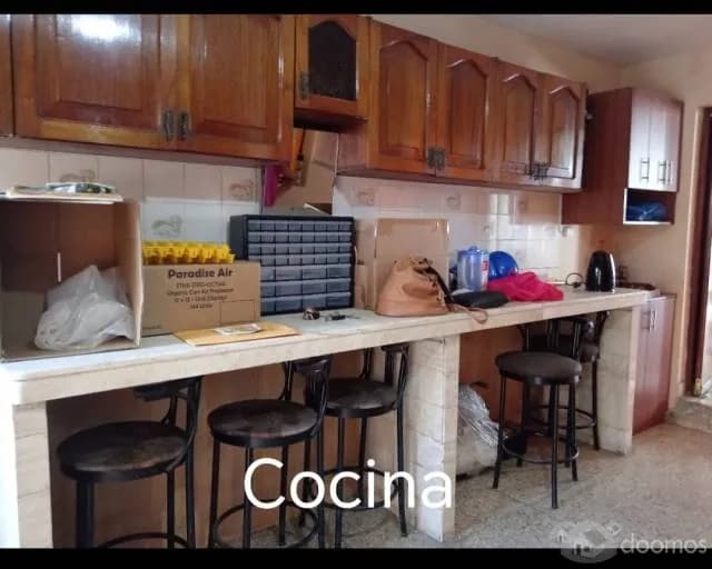 VENDO CASA CON SOTANO Y PISCINA — foto 2