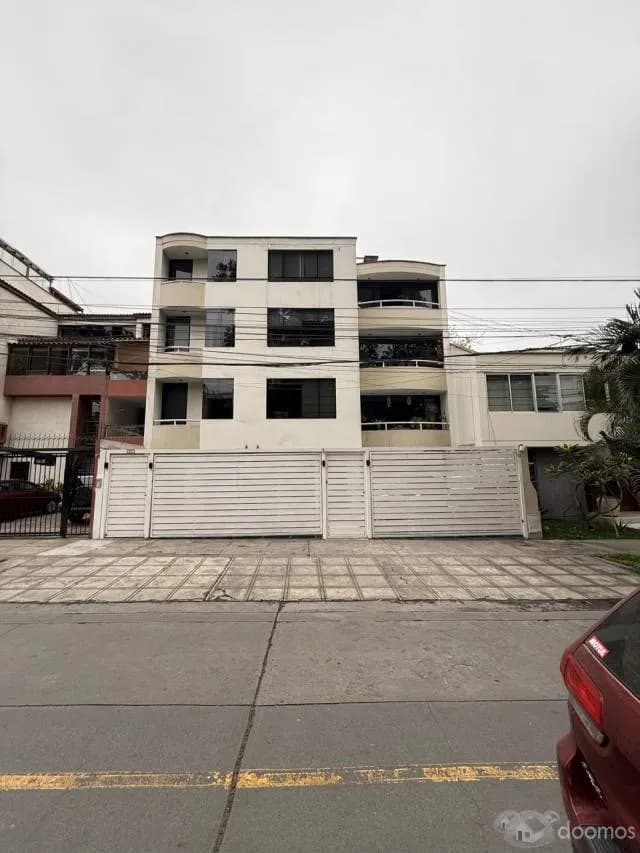 Dúplex 129 m. Frente a Parque – 4 Dormitorios + Cochera – USD 175,000 — foto 1