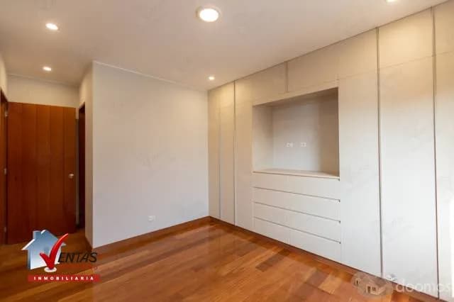 VENTA DE CASA DE ESTRENO EN LA RINCONADA DEL LAGO, LA MOLINA — foto 8