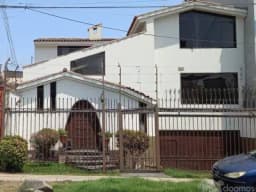 Vendo bonita casa en La Molina. (Residencial Monterrico)