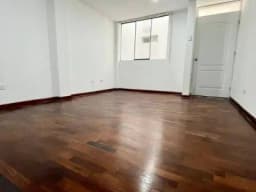 CASA 3 PISOS A PRECIO DE DPTO.+ DEPOSITO 4TO PISO Cedros de Villa - Chorrillos