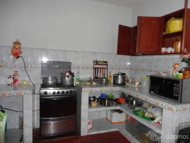 alquilo casa en ventanilla alta  de 2 pisos area total de 140m2 a s/650 soles — foto 1