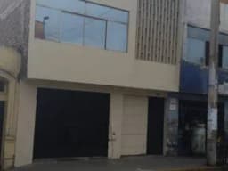 VENTA DE  EXCELENTE LOCAL COMERCIAL / OFICINAS EN LA VICTORIA