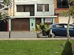 CASA 130 M2 2 PISOS FRENTE A PARQUE URB FIORI – SMP - $ 185.000
