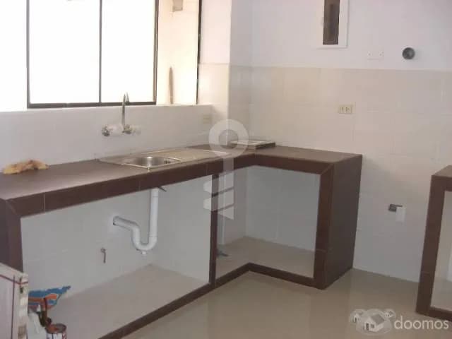 Remato Departamento y cochera primer piso — foto 3