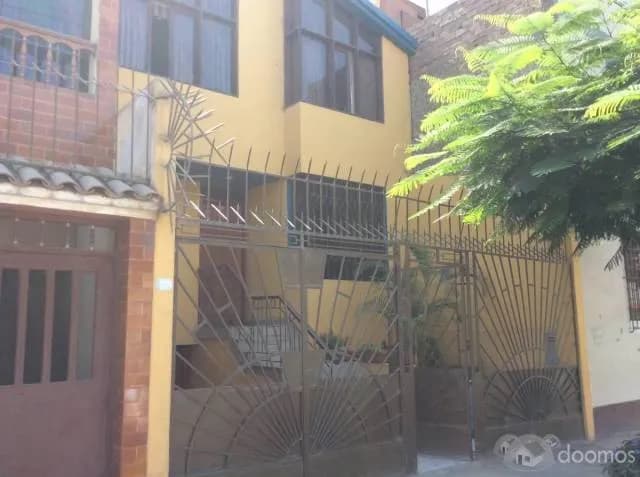 CASA EN LOS OLIVOS — foto 1