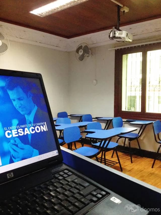 Alquiler de Aula con Proyector — foto 1
