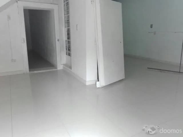 Casa 4 pisos con 2 tiendas zona comercial Sicuani — foto 5