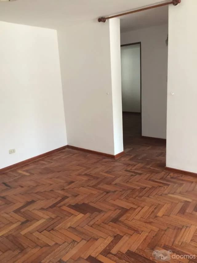 VENDO CASITA DE BAJOS TOTALMENTE REMODELADA — foto 2