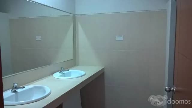 Alquiler de local de 520 m2 a 13500 dólares — foto 5