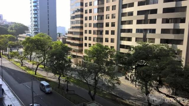 Alquilo Oficina 112 m2 Miraflores — foto 1
