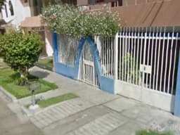 CASA (tipo departamento - solo 1er piso) EN MUY BUENA UBICACION en venta de 250 m2!!!