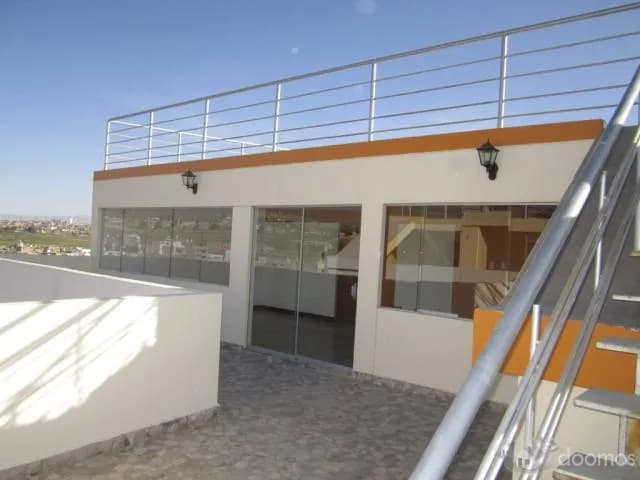 VENDO LINDOS DUPLEX DE ESTRENO EN J.L.B.Y RIVERO — foto 1
