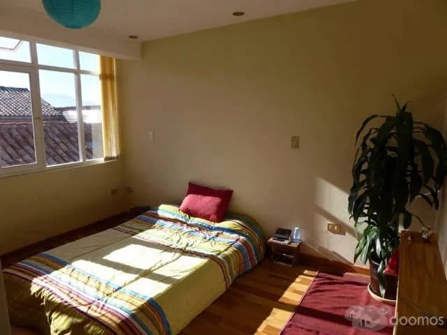 A alquiler cuarto en casa compartida — foto 2