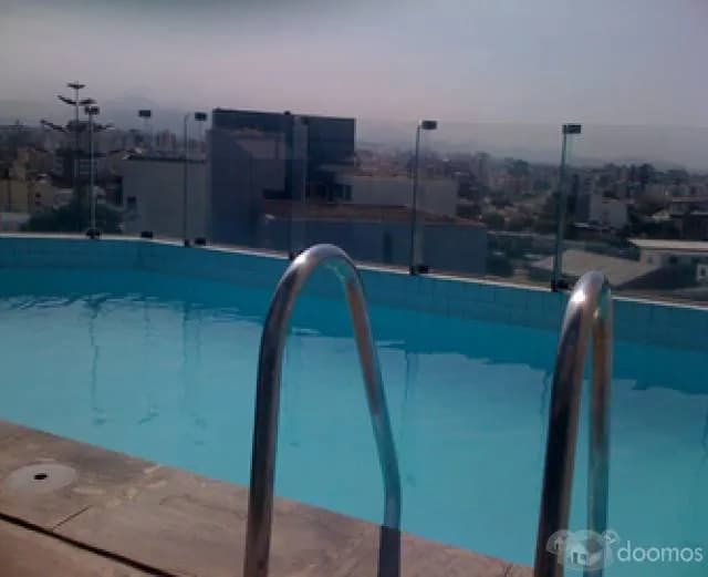 ACOGEDOR CON AREAS COMUNUES PISCINA, SAUNA BBQ — foto 1