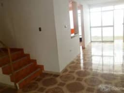 VENTA DE HERMOSA CASA - 3 PISOS FRENTE A PARQUE - GRAN OFERTA POR VIAJE!!!!!!!!!!