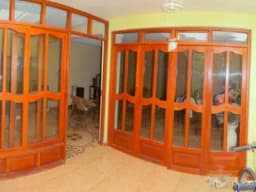 Linda Casa de 2 pisos lista para vivir y seguir consturyendo