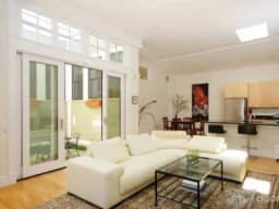 VENDO DEPARTAMENTO DE ESTRENO EN LOS ÁLAMOS DE MONTERRICO