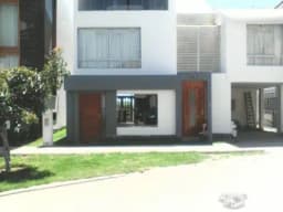 Se Vende Lindo Departamento Ubicado en Exclusiva Zona Financiamiento Directo con el propietario