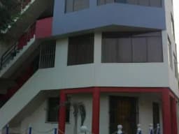 VEND0 PRIMER PISO 75 m2 ESQUINA FRENTE A PARQUE MATELLINI
