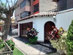 Vendo linda y amplia casa en la Molina - Urb. El Remanso