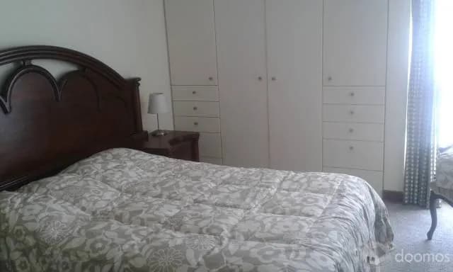 LINDO DEPARTAMENTO AMOBLADO 3 DORMITORIOS UNA CUADRA DE LARCOMAR — foto 4