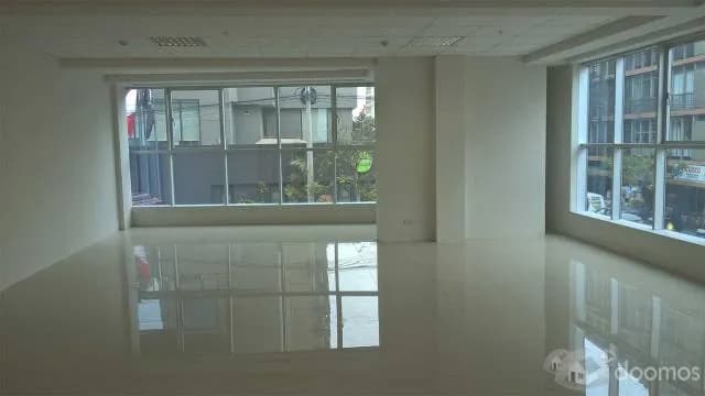 Alquiler de Local  520 m2 a 10000 Dólares — foto 3