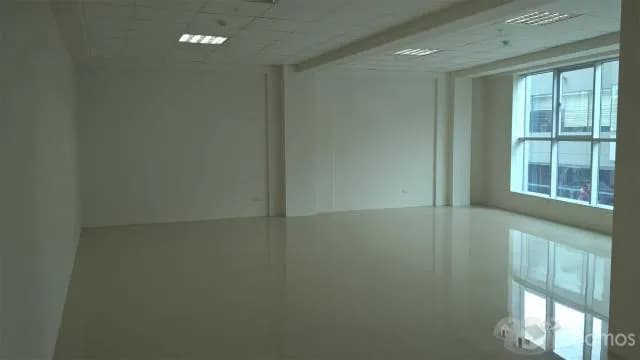 Alquiler de Local  520 m2 a 10000 Dólares — foto 4