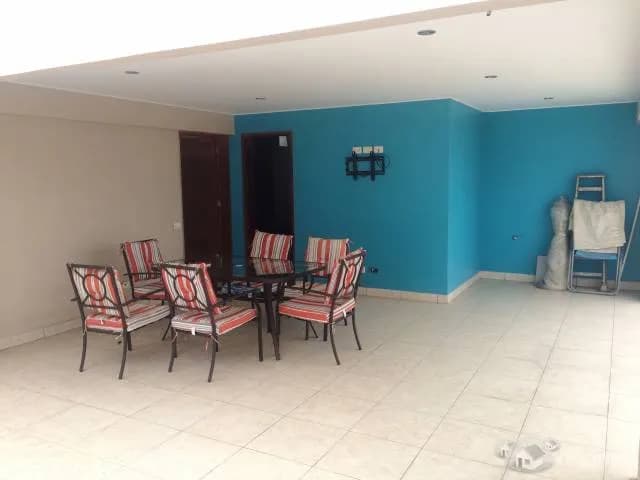 VENTA DE ACOGEDOR DEPARTAMENTO DUPLEX EN URB. TAMBO DE MONTERRICO, SURCO — foto 4