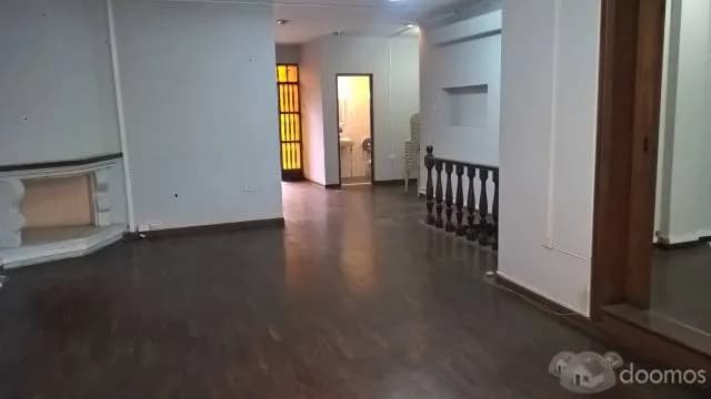 Alquilo Oficina de 200 m2 en Surco a 1550 Dólares — foto 2