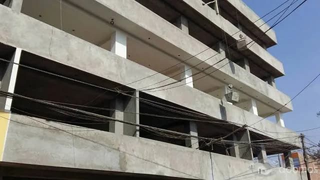EDIFICIO DE 6 PISOS EN ESTRENO — foto 4