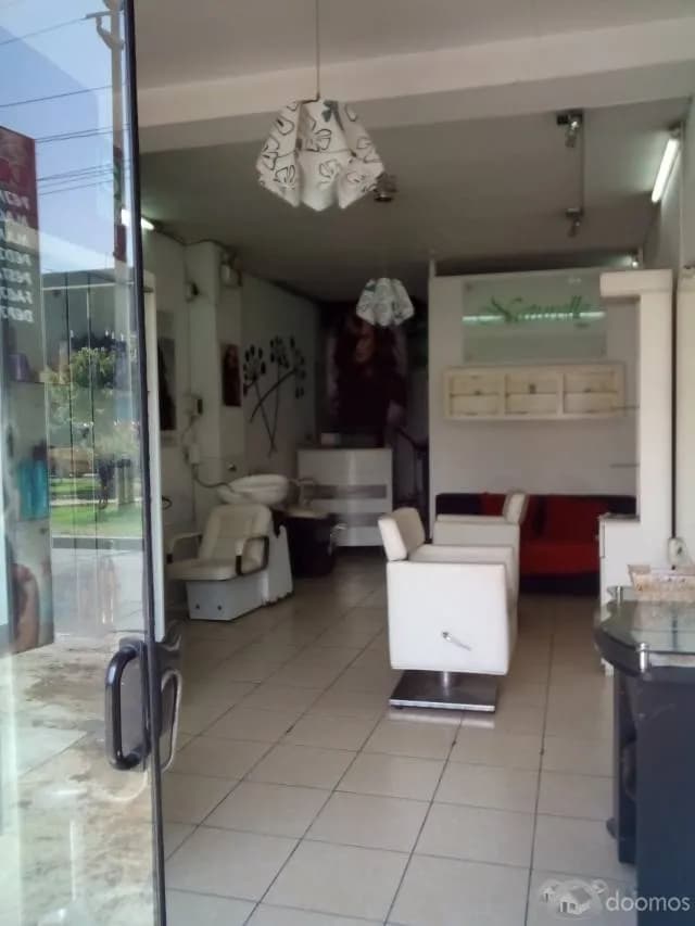 ALQUILER DE LOCAL COMERCIAL (ZONA DE BANCOS) — foto 5