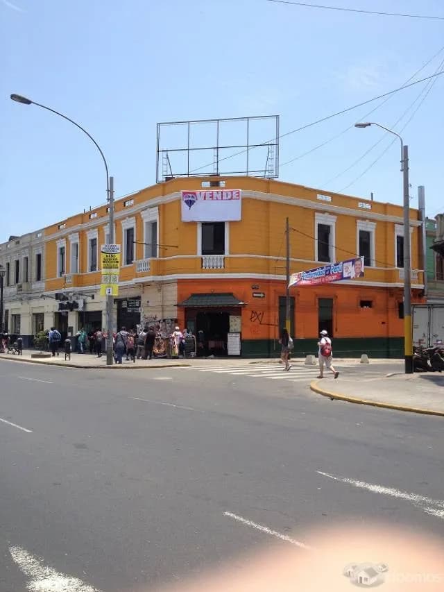 Local Comercial en venta esquina 2do piso — foto 1