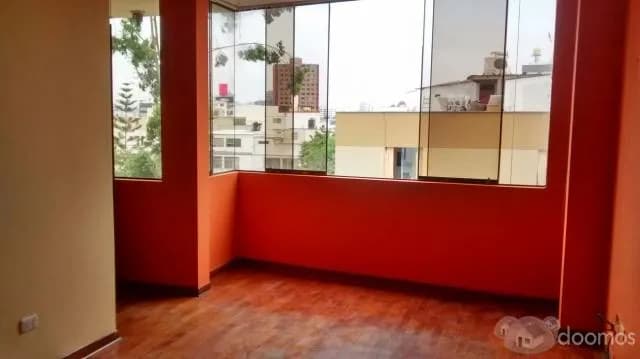 Se alquila departamento en Aramburú — foto 1