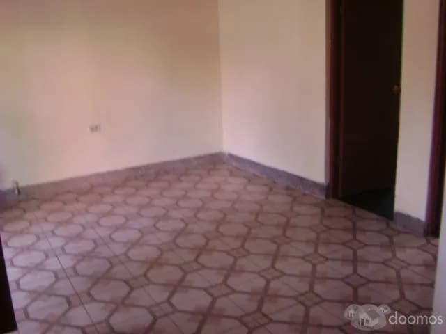 ALQUILO CASA DE UN PISO — foto 2