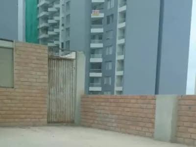 VENTA DE LOCAL COMO TERRENO!!!