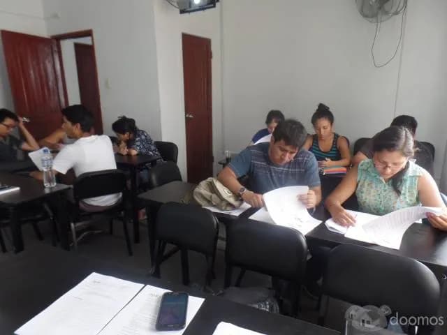 Alquiler de aula — foto 1