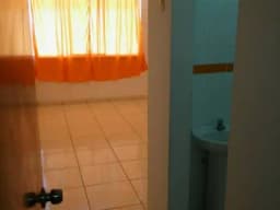 SE ALQUILAN BONITAS HABITACIONES DE ESTRENO C/BAÑOO PROPIO, INTERNET, CABLE - S/.250 SAN MARTIN DE PORRES