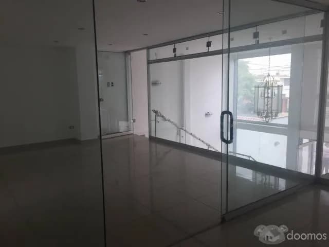 LOCAL COMERCIAL — foto 1
