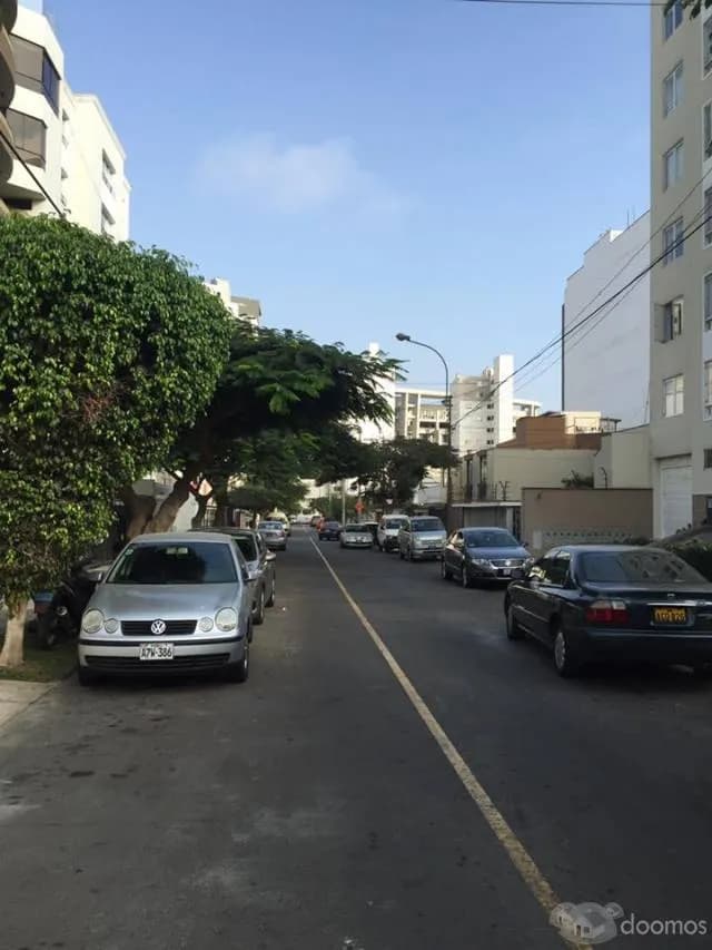 Habitacion en alquiler en miraflores — foto 1