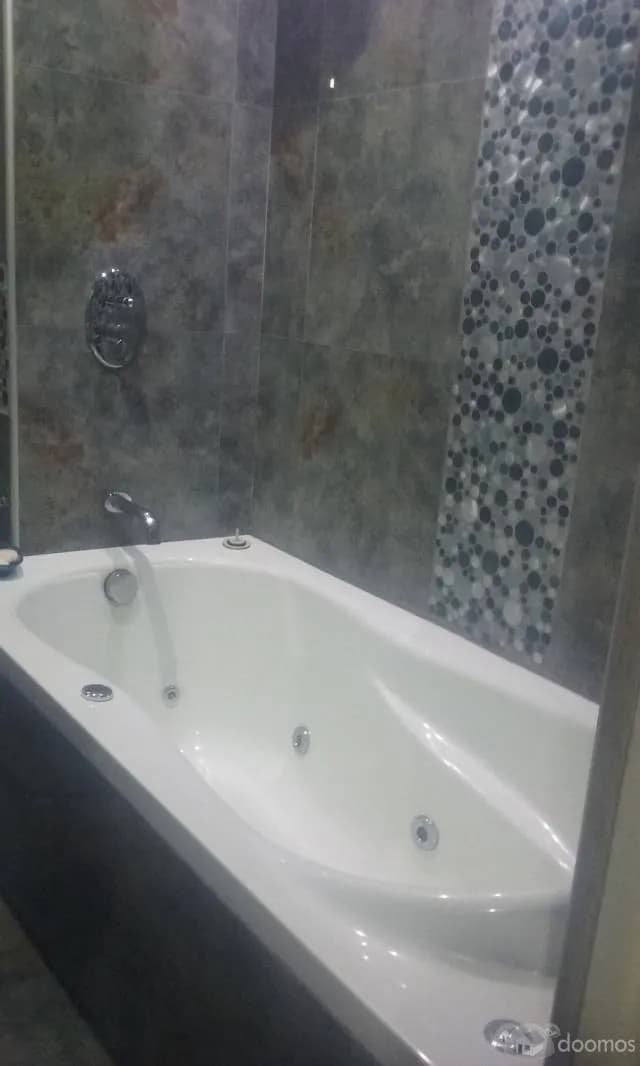 SE ALQUILA HERMOSA HABITACION CON BAÑO INDEPENDIENTE — foto 6