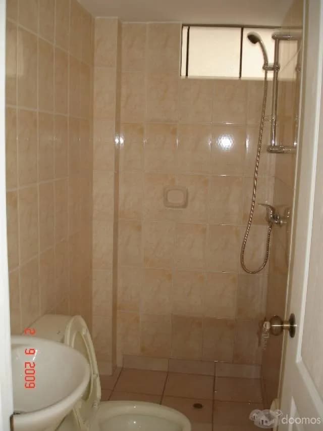 VENTA DE DEPARTAMENTO CON 3 DORMITORIOS  75 M2 EN LOS OLIVOS — foto 3