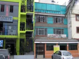 Remato por viaje departamento 1 dormitorio super comodo espacio para otro dormitorio y tendal adicional