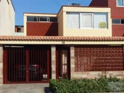 Casa 4  dormitorios